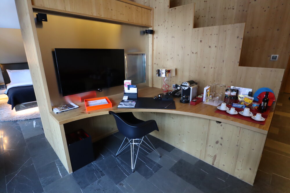 W Verbier – Sublime Suite work area