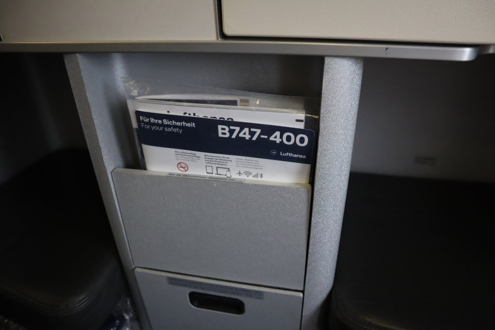 Lufthansa 747-400 business class – Literature pocket