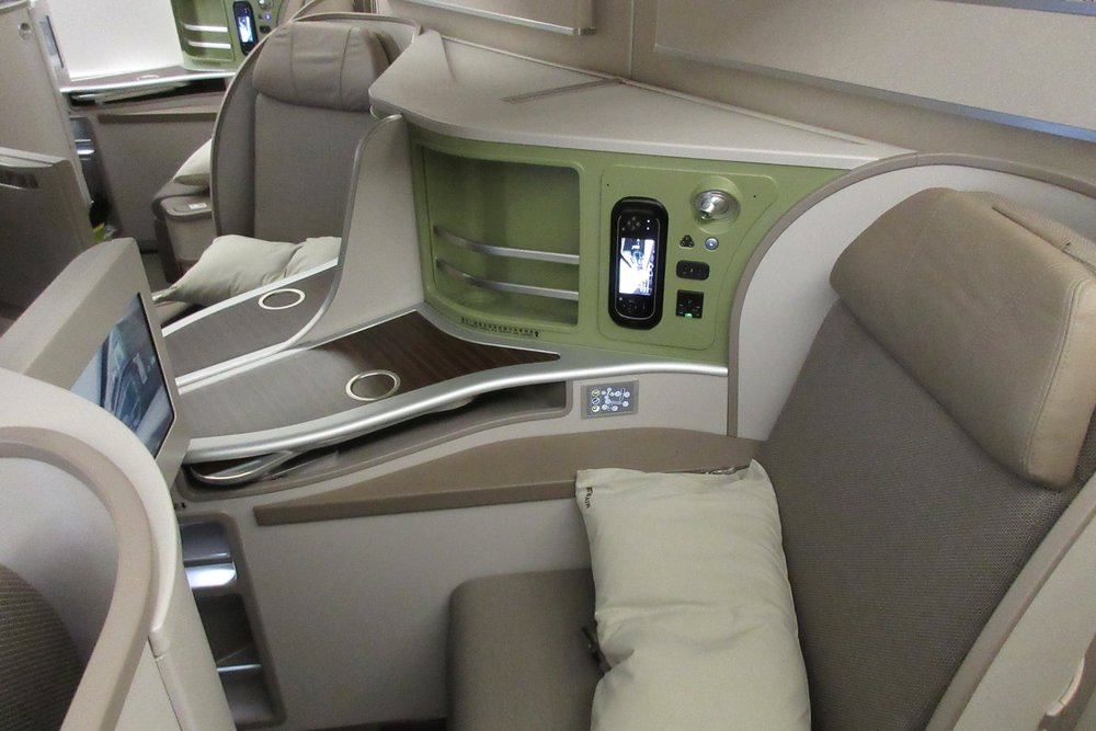 EVA Air business class on the Boeing 777