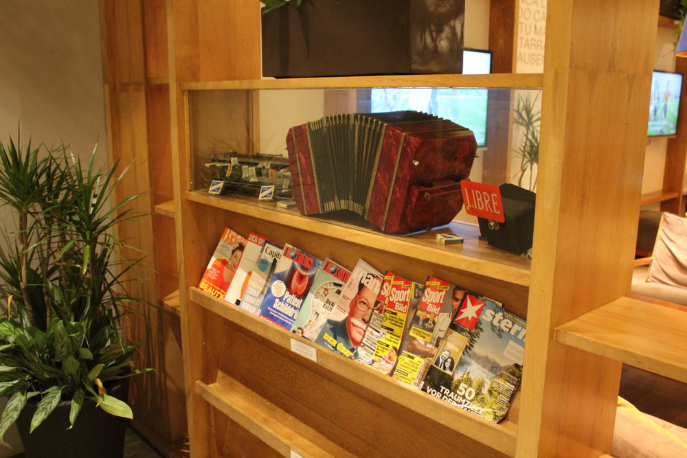 Star Alliance Lounge Buenos Aires – Reading material