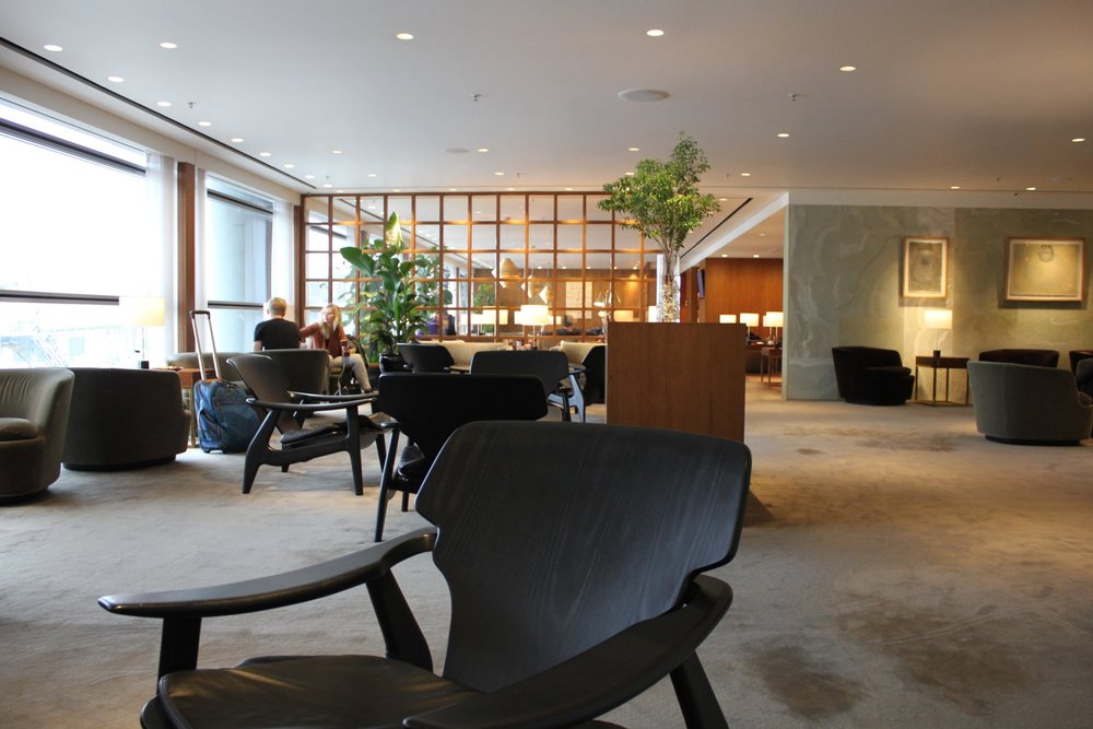 The Pier First Class Lounge by Cathay Pacific – The Library