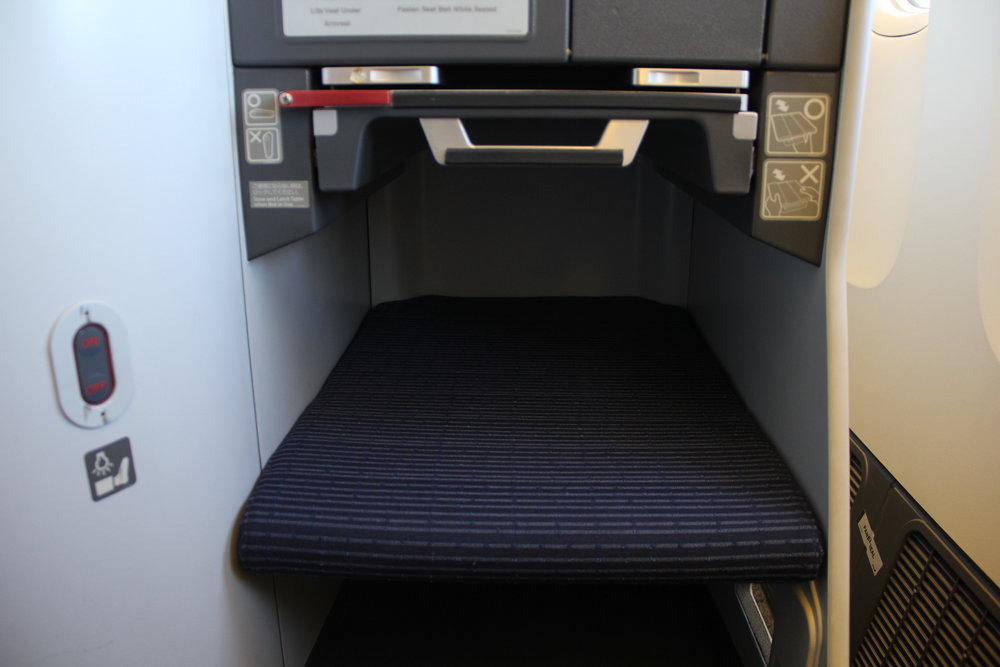 ANA 777 business class – Footrest