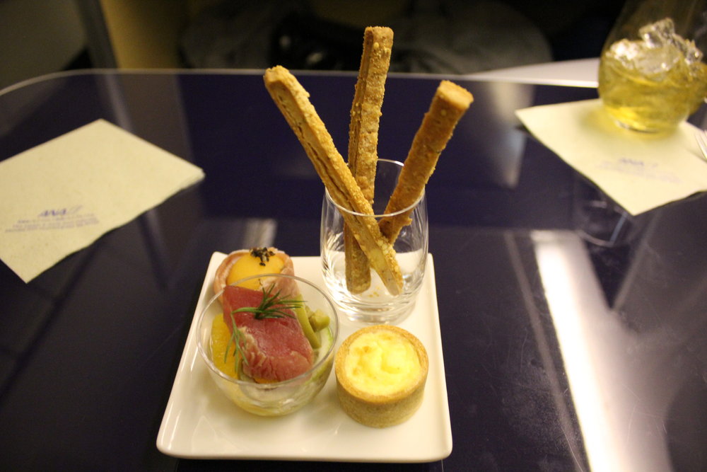 ANA First Class – Amuse bouche