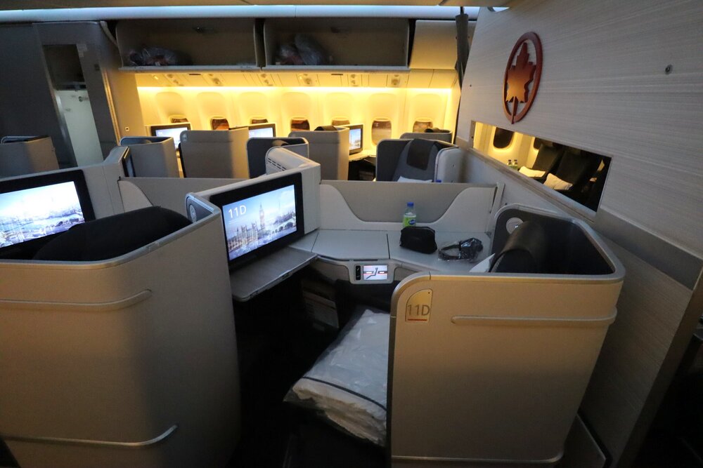 Air Canada 777 business class – Backdrop