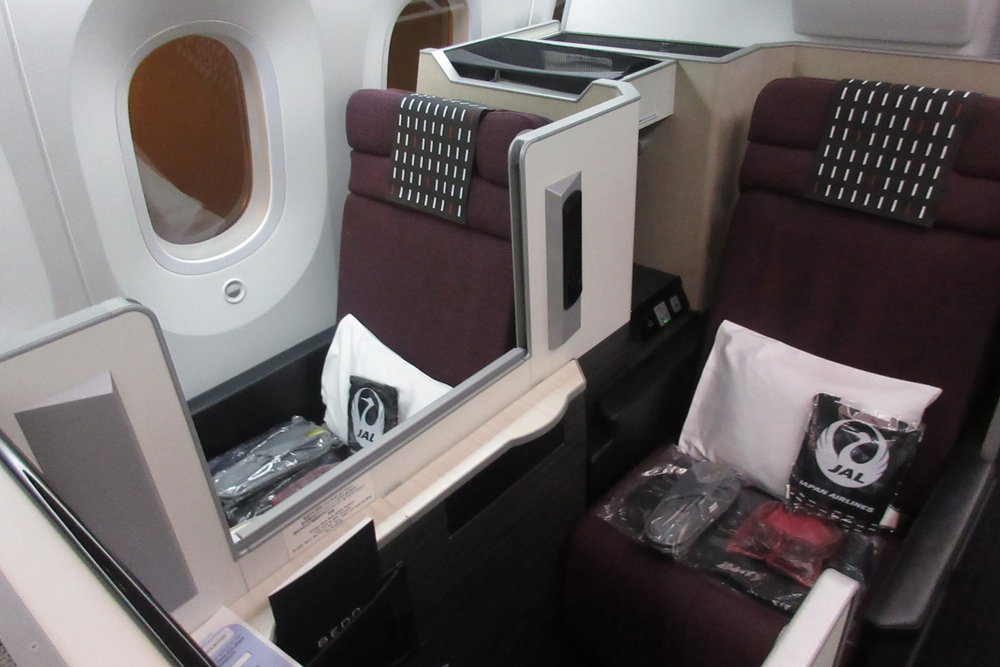 Japan Airlines business class – Seats 9H and 9K