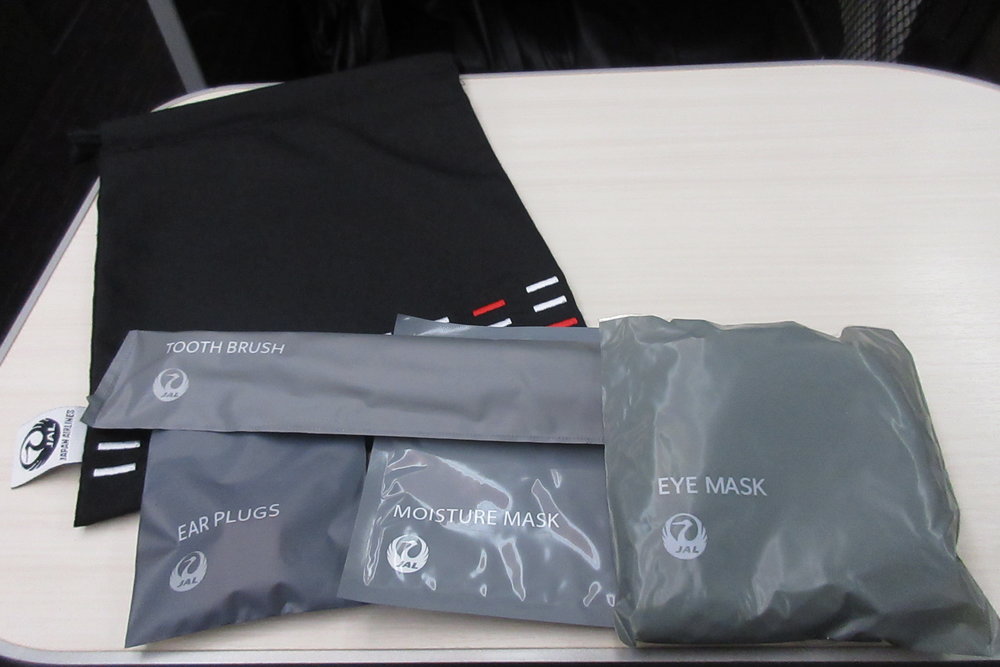 Japan Airlines business class – Amenity kit contents