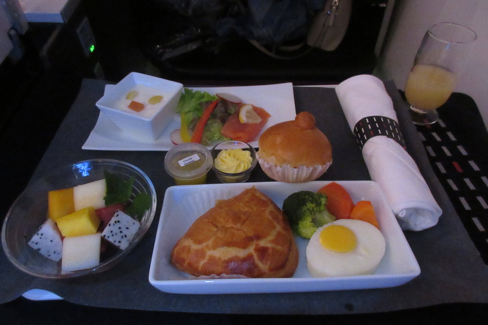 Japan Airlines business class – Western breakfast