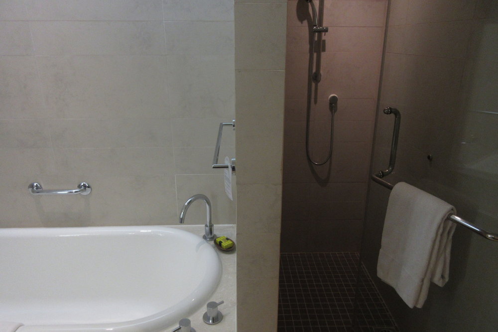 InterContinental Hanoi Westlake – Shower