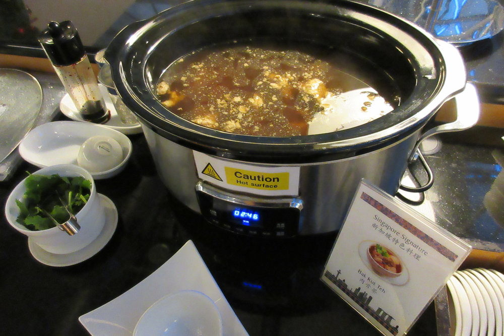 Singapore Airlines SilverKris Lounge Taipei – Bak kut teh