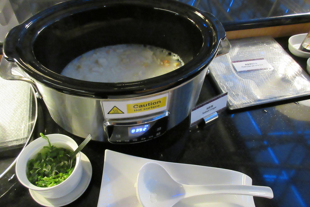 Singapore Airlines SilverKris Lounge Taipei – Seafood congee