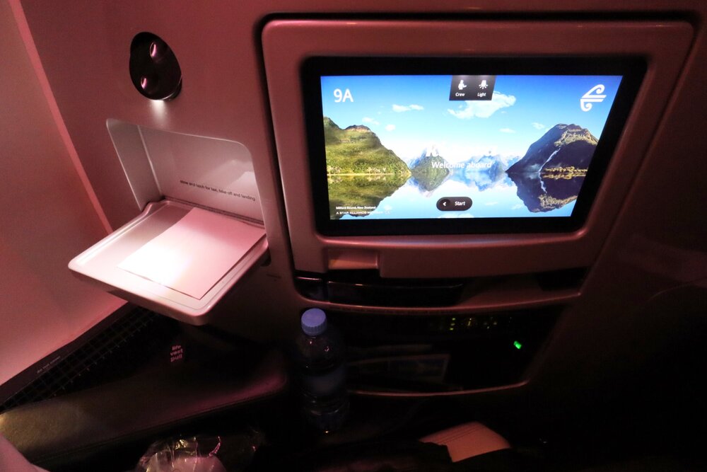 Air New Zealand business class – Seat features