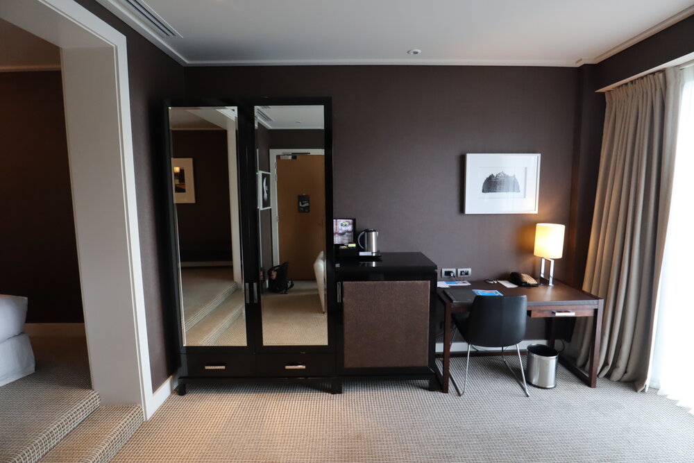 Hilton Queenstown – Living room