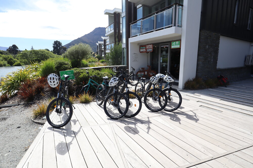 Hilton Queenstown – Bike rental shop