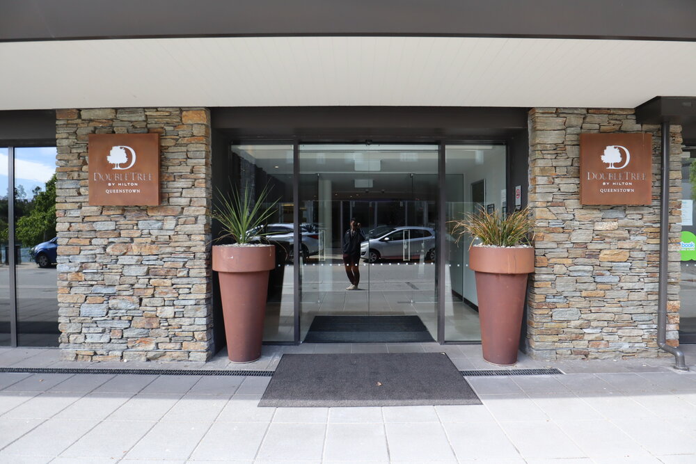 DoubleTree by Hilton Queenstown – Entrance