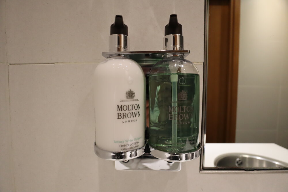 Air Canada Signature Suite Vancouver – Molton Brown amenities