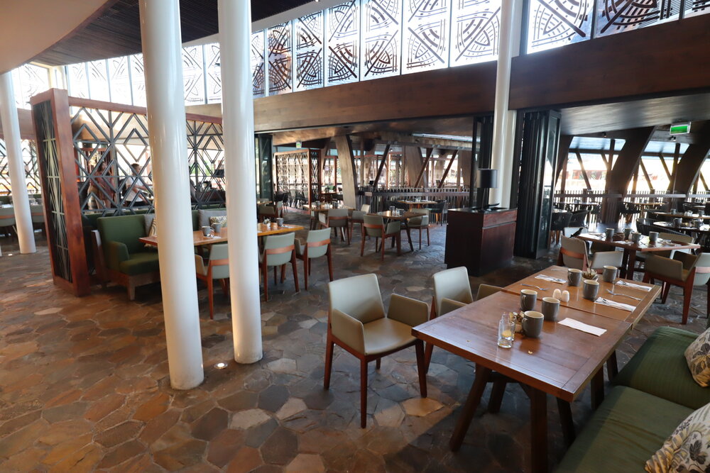 Fiji Marriott Resort Momi Bay – Goji Kitchen &amp; Bar seating