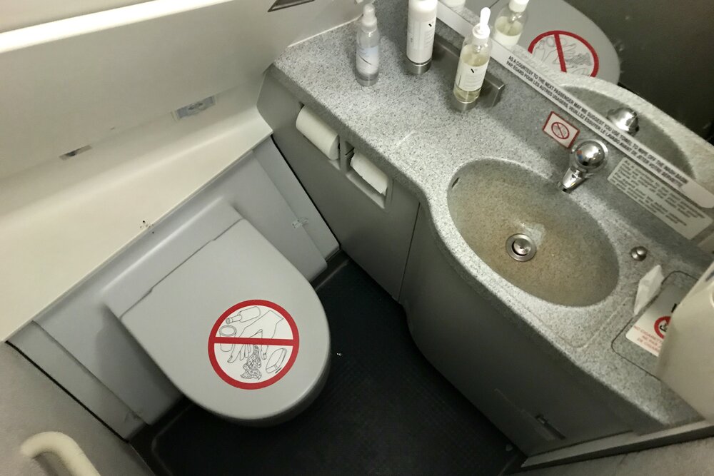 Air Canada A330 business class – Restroom