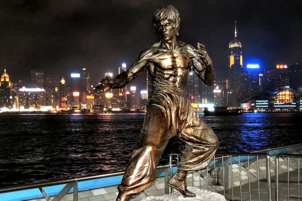 Victoria Harbour – Bruce Lee statue