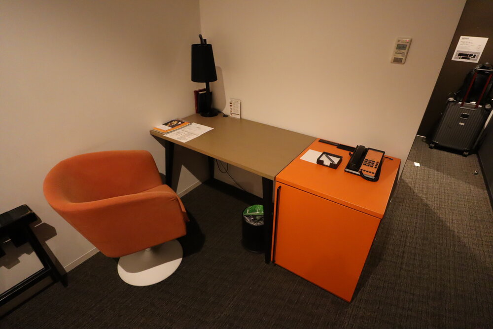 Courtyard Tokyo Station – Desk