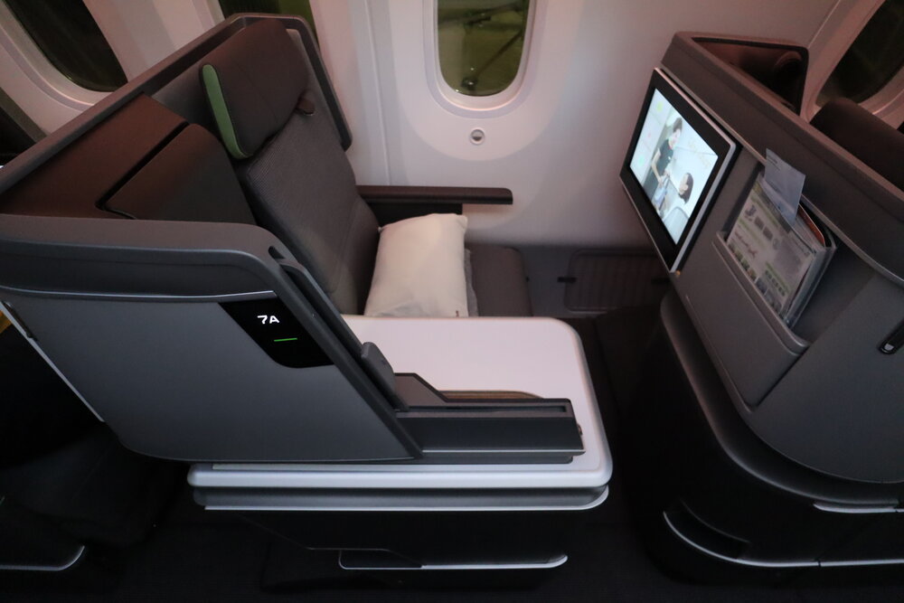 EVA Air 787 business class – Seat 7A