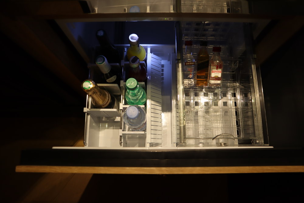 Hôtel de Berri Paris – Minibar contents