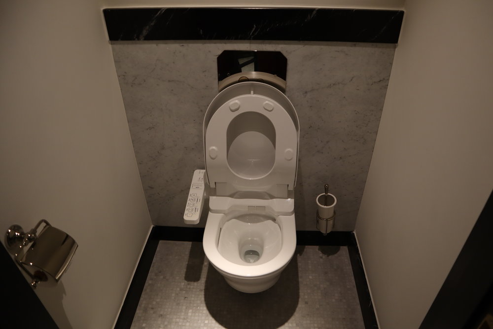 Hôtel de Berri Paris – Berri Suite toilet