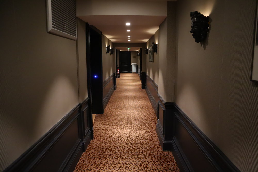 Hôtel de Berri Paris – Ground-floor hallway