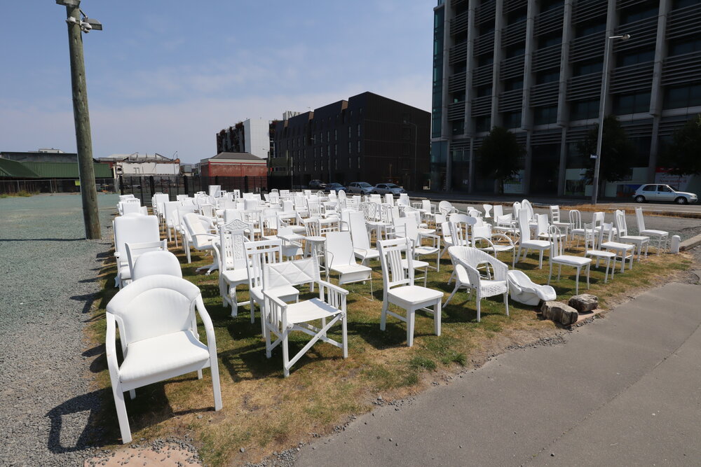 185 White Chairs