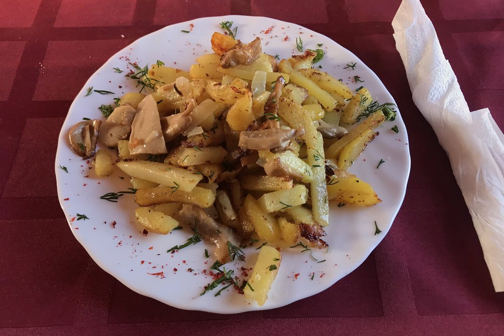 Trans-Siberian Railway First Class – Stir-fried mushrooms and potatoes