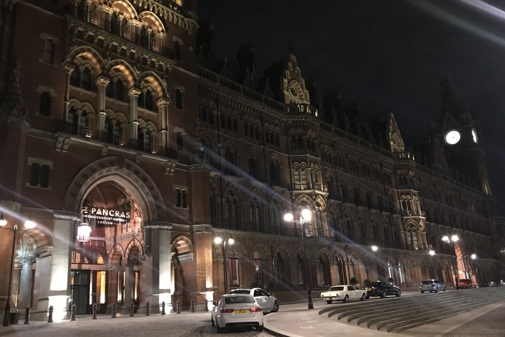 St. Pancras Renaissance Hotel London – Exterior by night