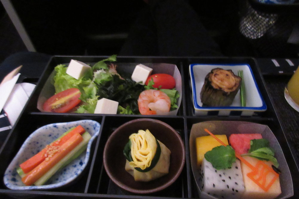 Japan Airlines business class – Bento box breakfast