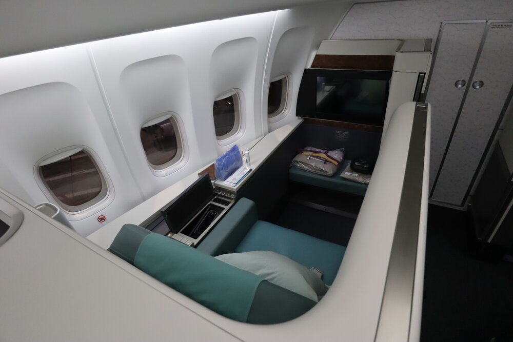 Korean Air 747 First Class – Seat 1A