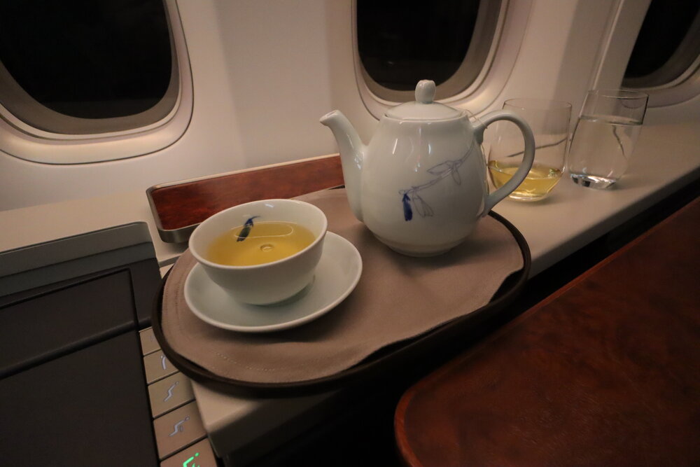 Korean Air 747 First Class – Green tea