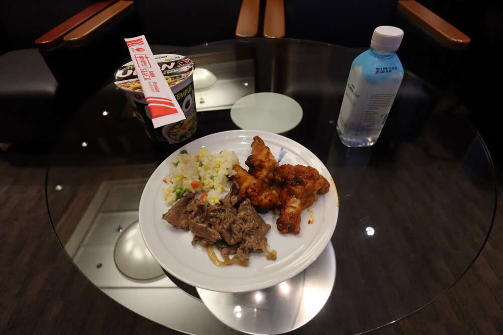 Korean Air First Class Lounge New York JFK – Dinner