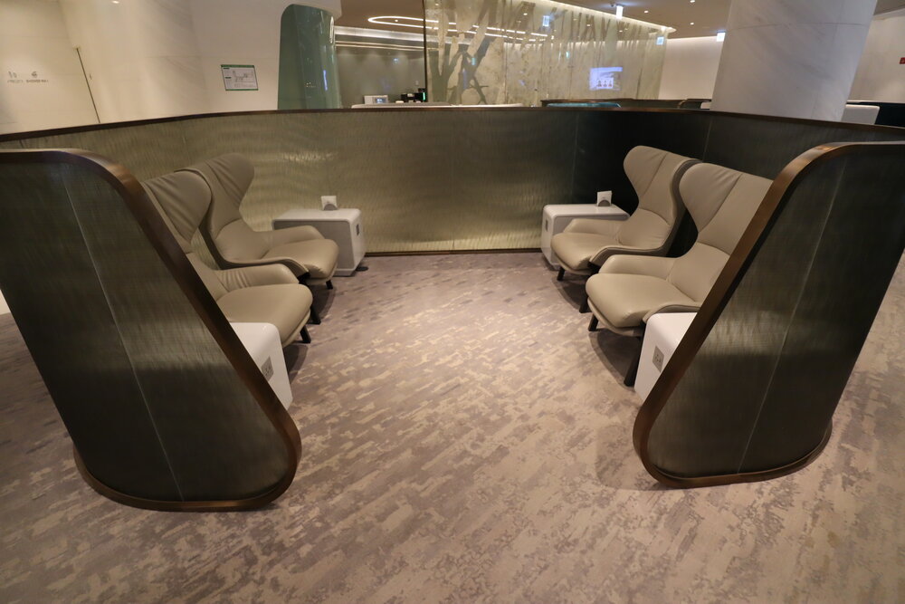 Korean Air First Class Lounge Seoul – Four-person seating booth