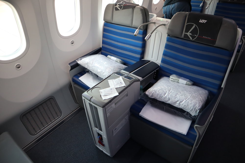 LOT Polish Airlines business class – Seats 1E and 1F