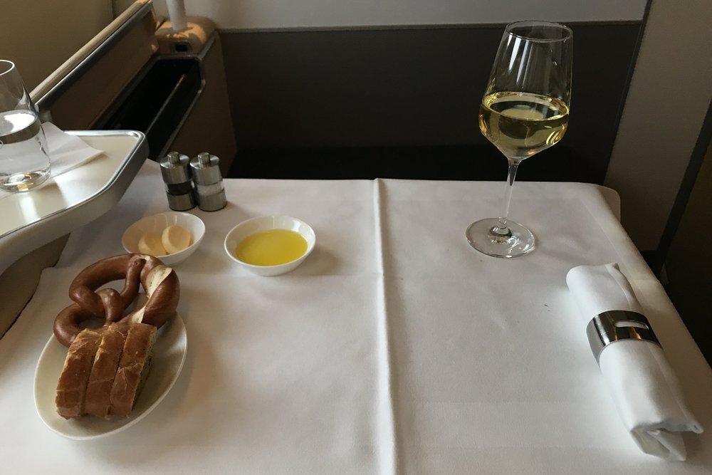 Lufthansa First Class – Dinner service