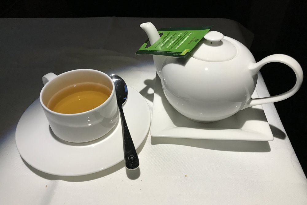 Lufthansa First Class – Peppermint tea