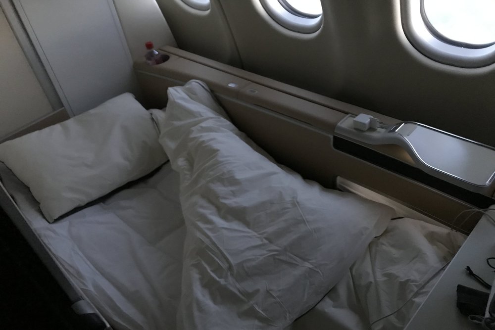 Lufthansa First Class – Bed