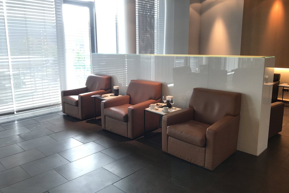 Lufthansa First Class Terminal Frankfurt – Cigar Lounge seating area