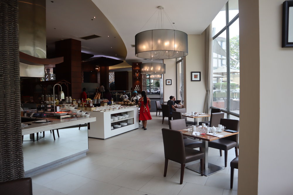 Accra Marriott Hotel – Red Red restaurant breakfast