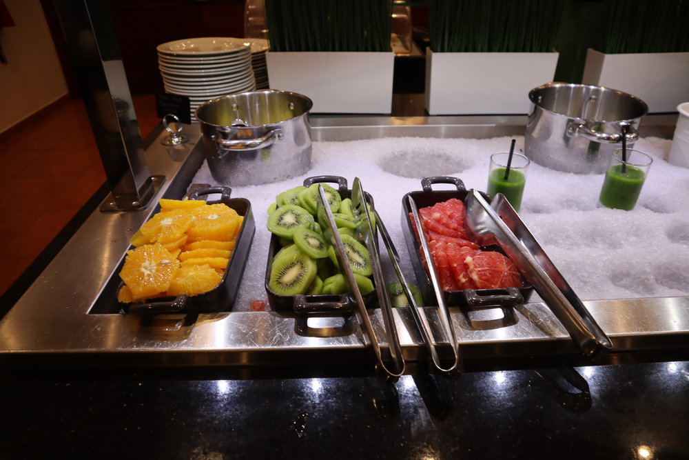 Moscow Marriott Tverskaya Hotel – Breakfast fruit spread