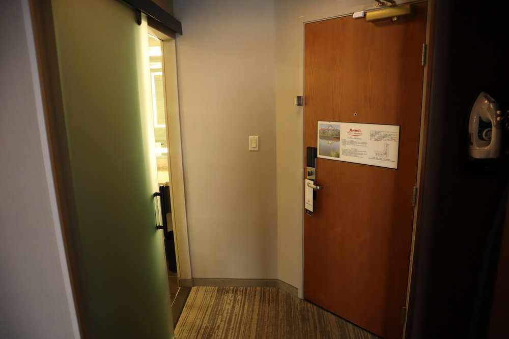 Portland Marriott Downtown Waterfront– Foyer and bathroom