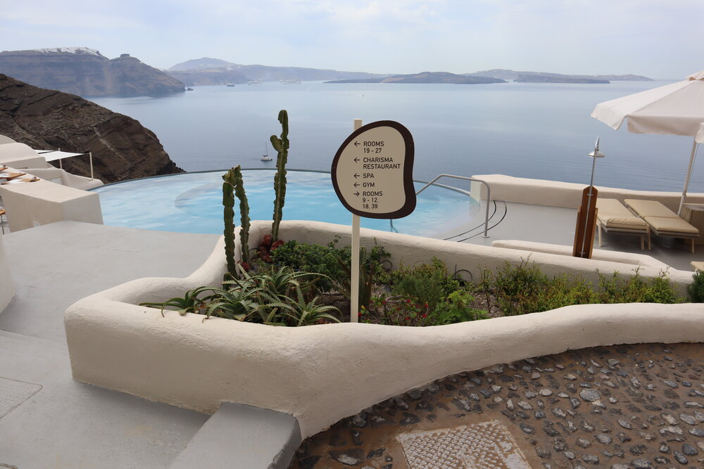 Mystique Santorini – Navigation