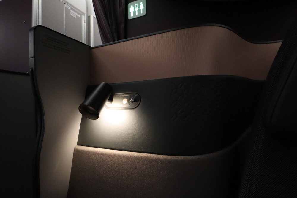 Qatar Airways A350 Qsuites business class – Reading light