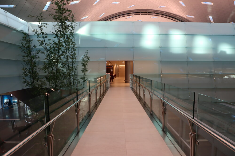 Qatar Airways Arrivals Lounge Doha – Catwalk to business centre