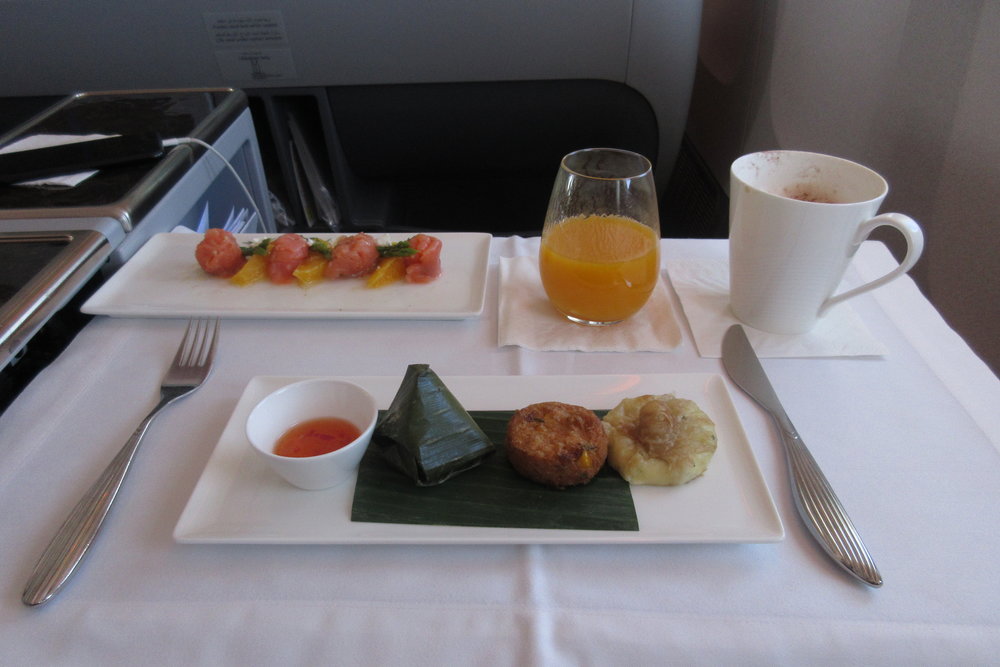 Qatar Airways 777 business class – Light meal