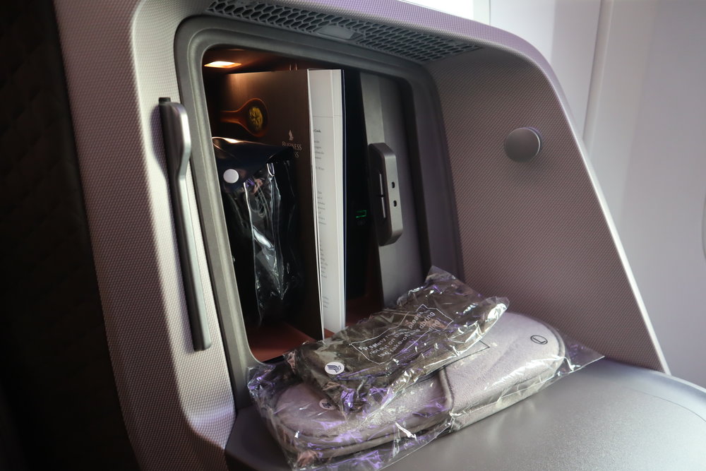 Singapore Airlines 787-10 business class – Pre-departure amenities