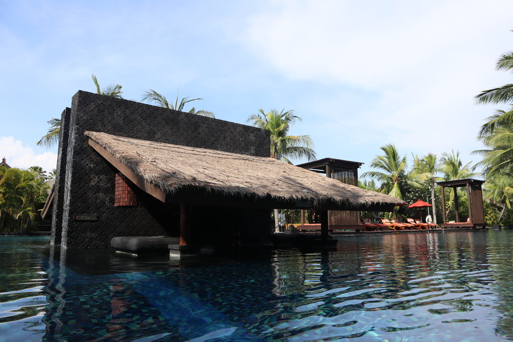 St. Regis Bali – Saltwater lagoon underwater house