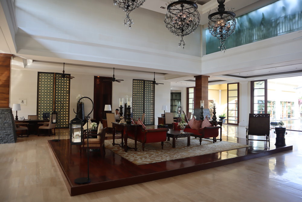 St. Regis Bali – Lobby seating area